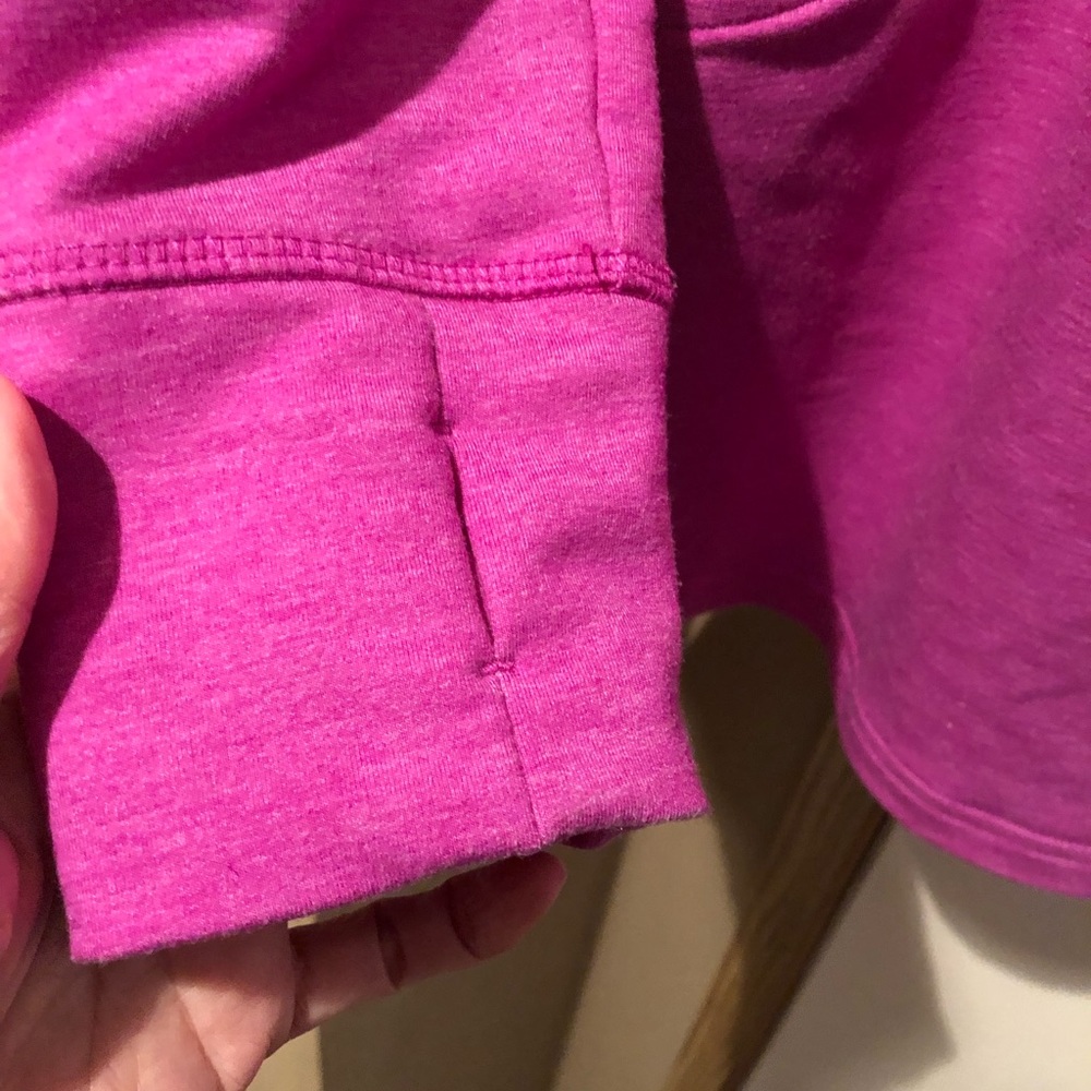Roots 73 Fuschia Pink Hoodie Womens Wear Size Medium - Has Stain - Picture 4 of 9